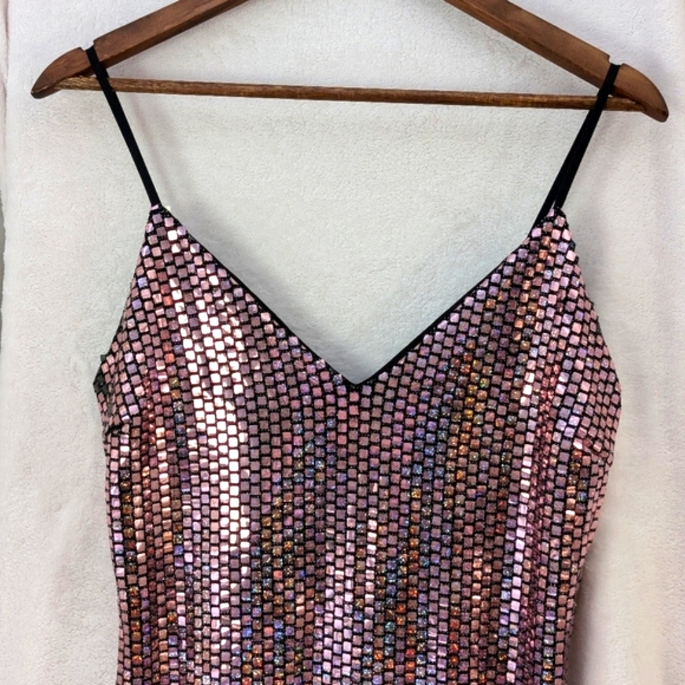 Dress - Picture 3 of 3